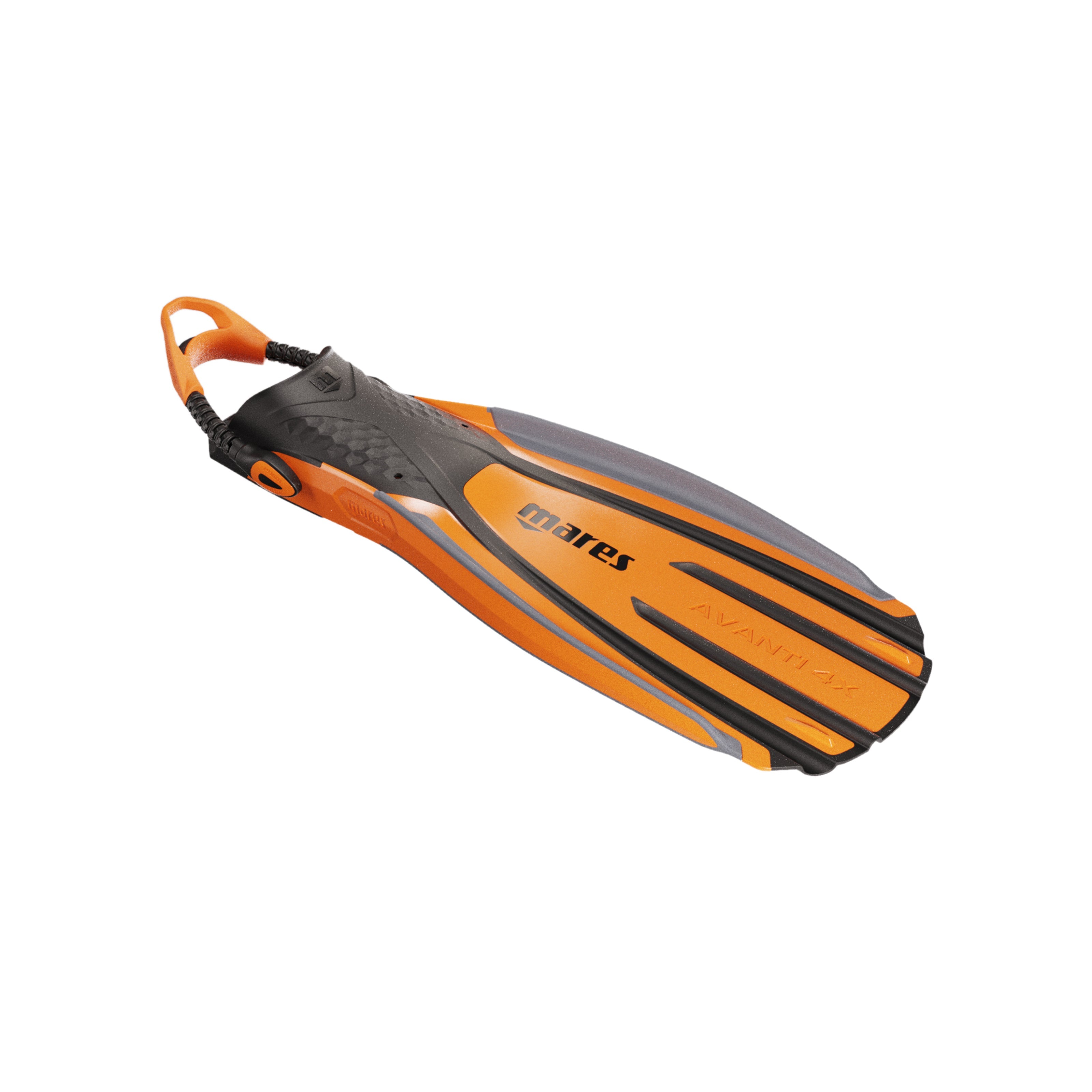 Elastic bungee strap on Mares Avanti QUATTRO 4X fins